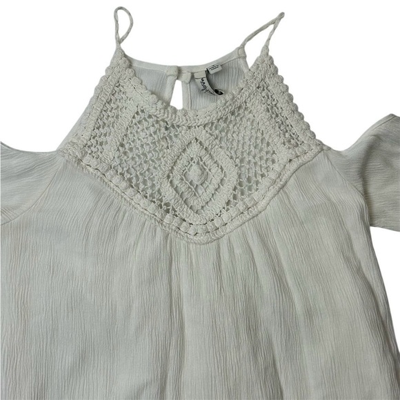 Speechless Women's White Short Cold Shoulder Dress Crochet Detail Size S Boho - Picture 4 of 12